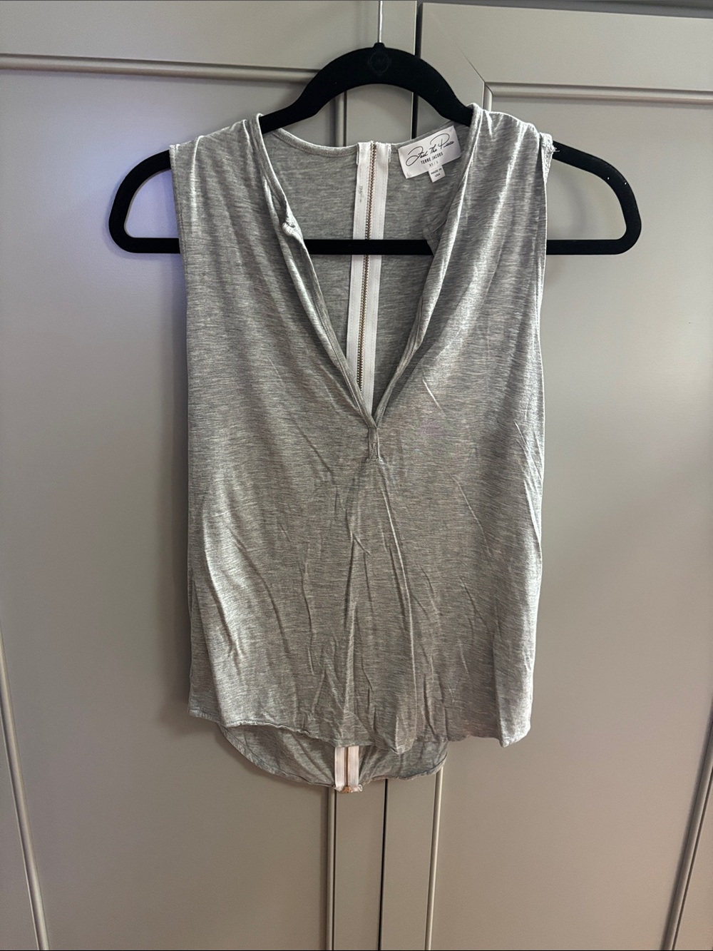 Feel the Piece by Terre Jacobs grey soft sleeveless tank xs/s